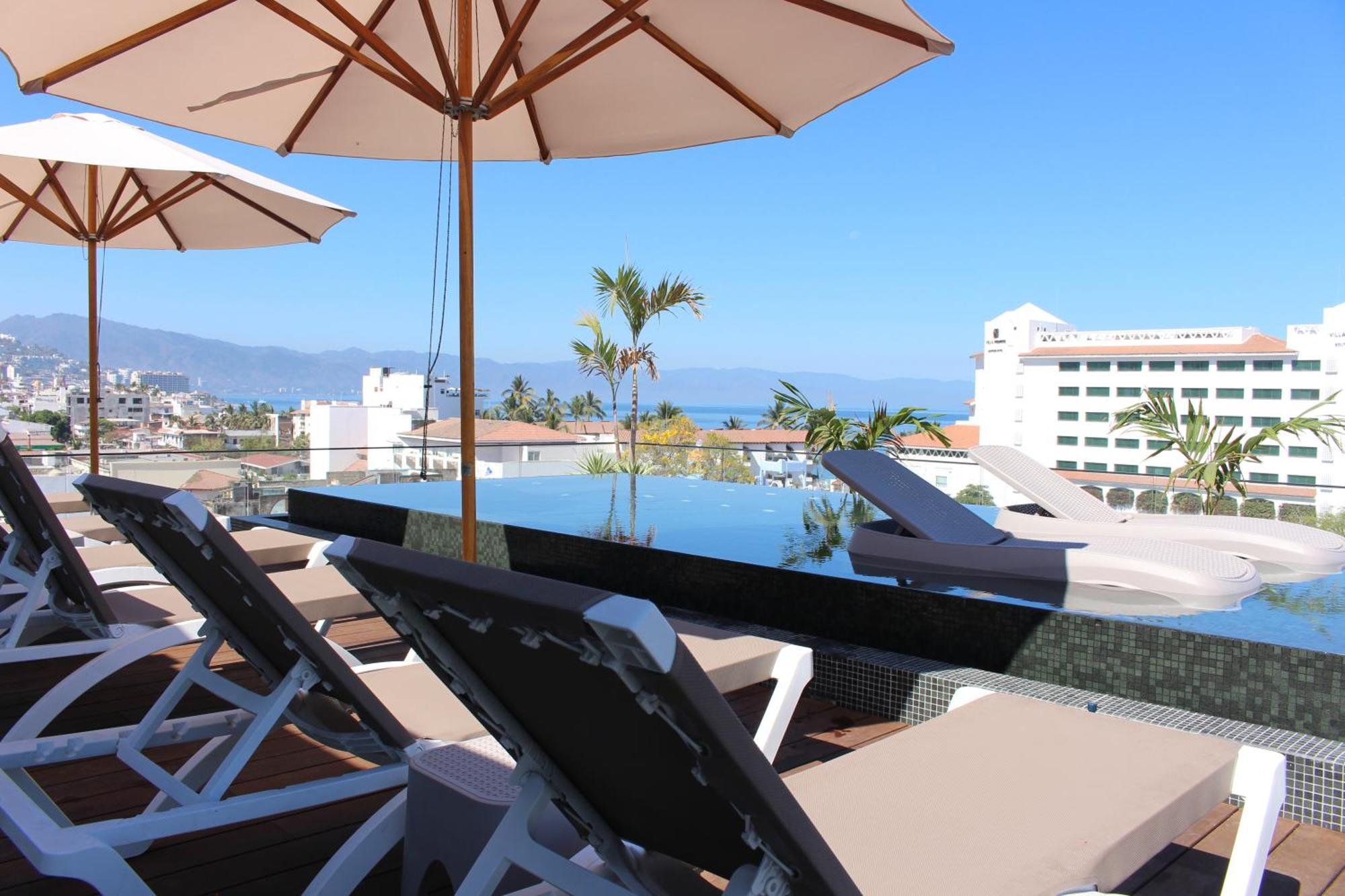 105 Downtown, Rooftop - Ocean View Apartment Puerto Vallarta Exterior photo