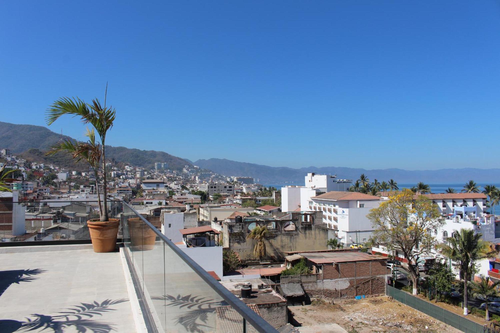 105 Downtown, Rooftop - Ocean View Apartment Puerto Vallarta Exterior photo